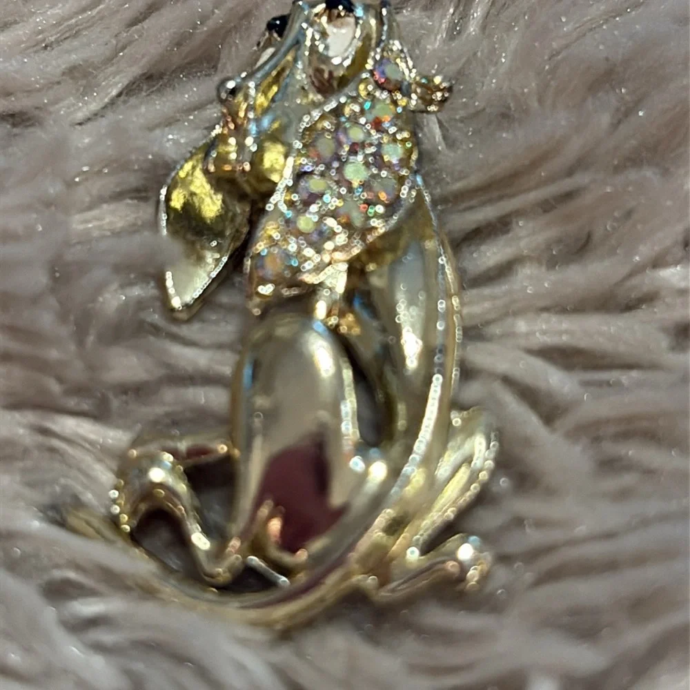Vintage Hound Dog Enamel Sad Eyes Aurora Rhinestones Gold Tone Brooch Pin